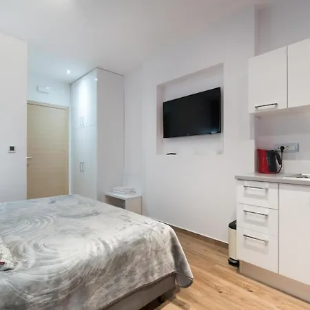 Luxury Beach Mediteran Guest house Podstrana