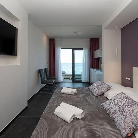 Luxury Beach Mediteran Guest house Podstrana