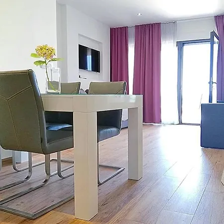 Luxury Beach Mediteran Guest house Podstrana
